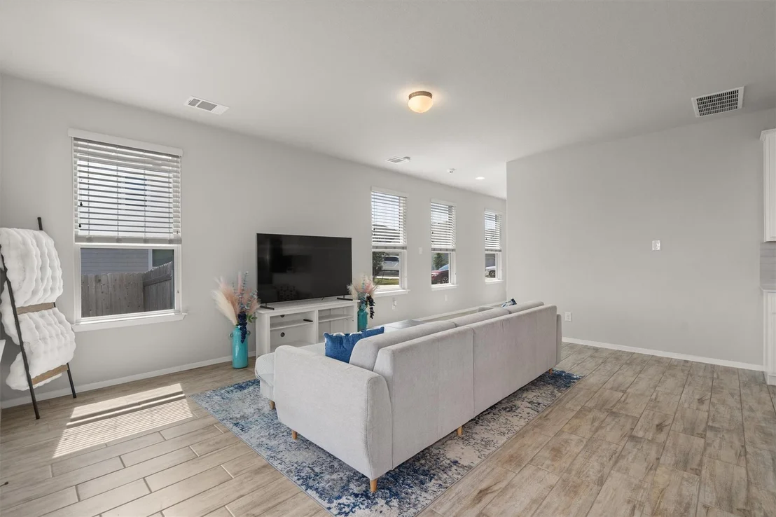 Photo of 420 Black Opal DR