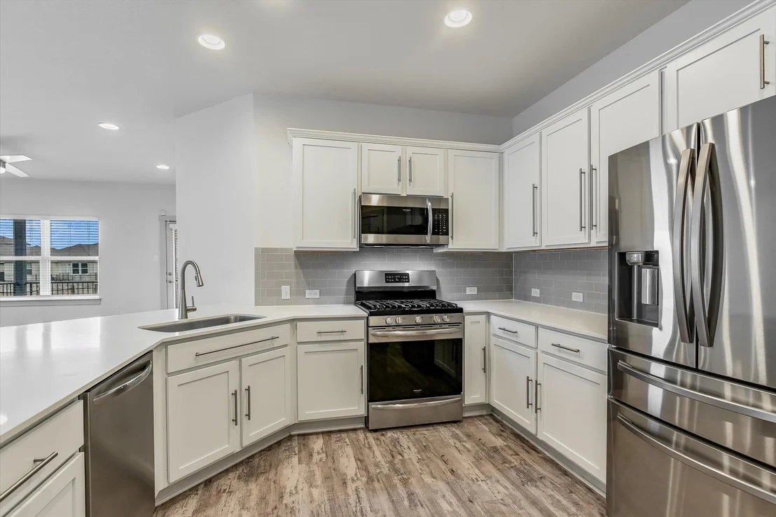 Photo of 5125 Vanner PATH