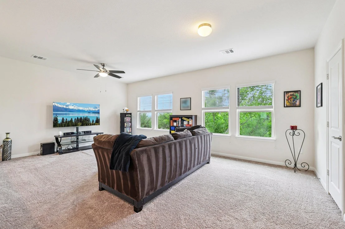 Photo of 10033 Gertrudis LOOP