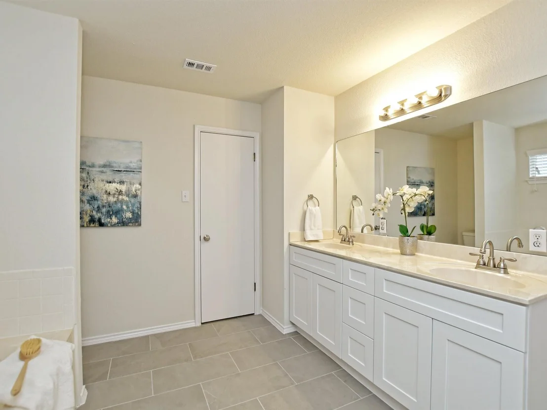 Photo of 12316 Uttimer LN