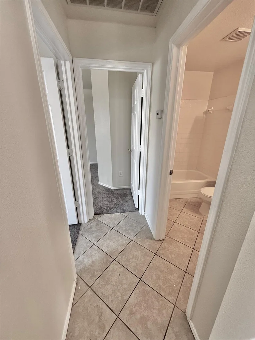 Photo of 809 Luke LN