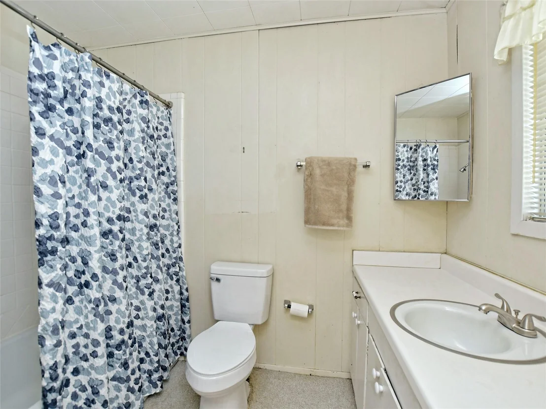 Photo of 24805 Lake View DR