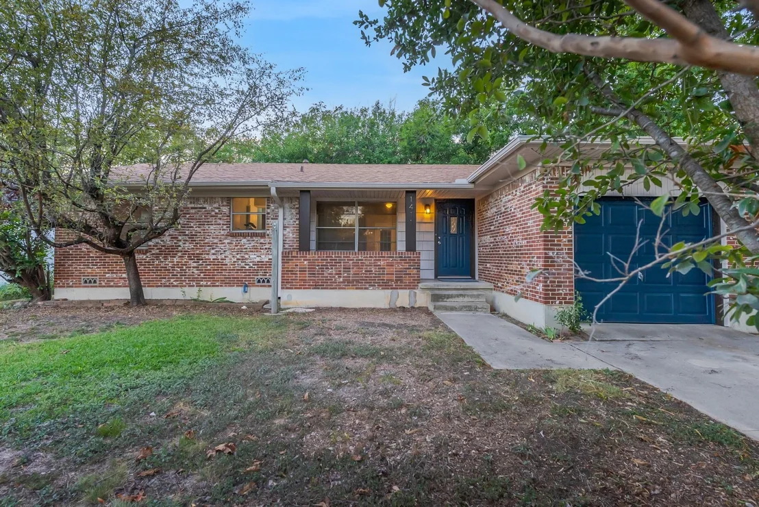 Photo of 1411 Connell DR