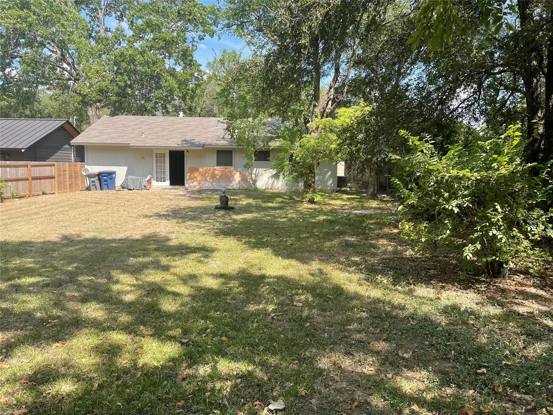 Photo of 1104 Gardner CV
