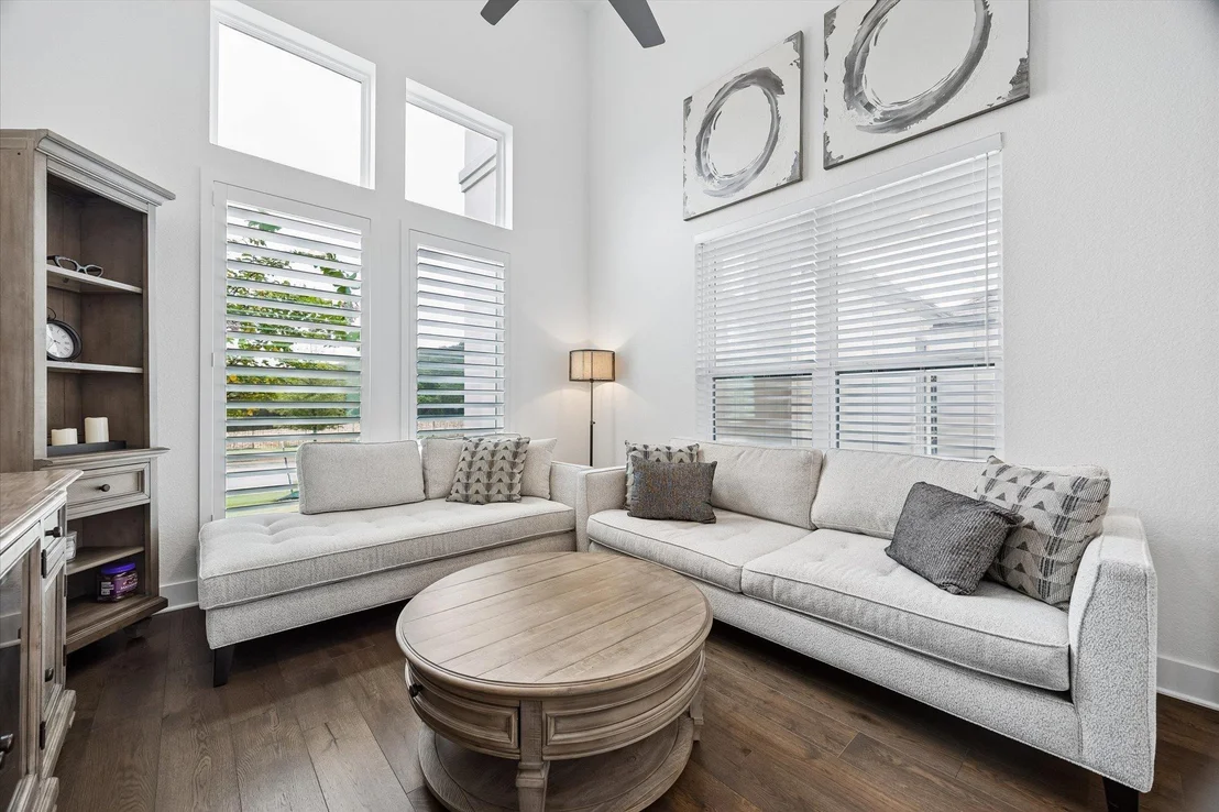 Photo of 2513 Novara TRL
