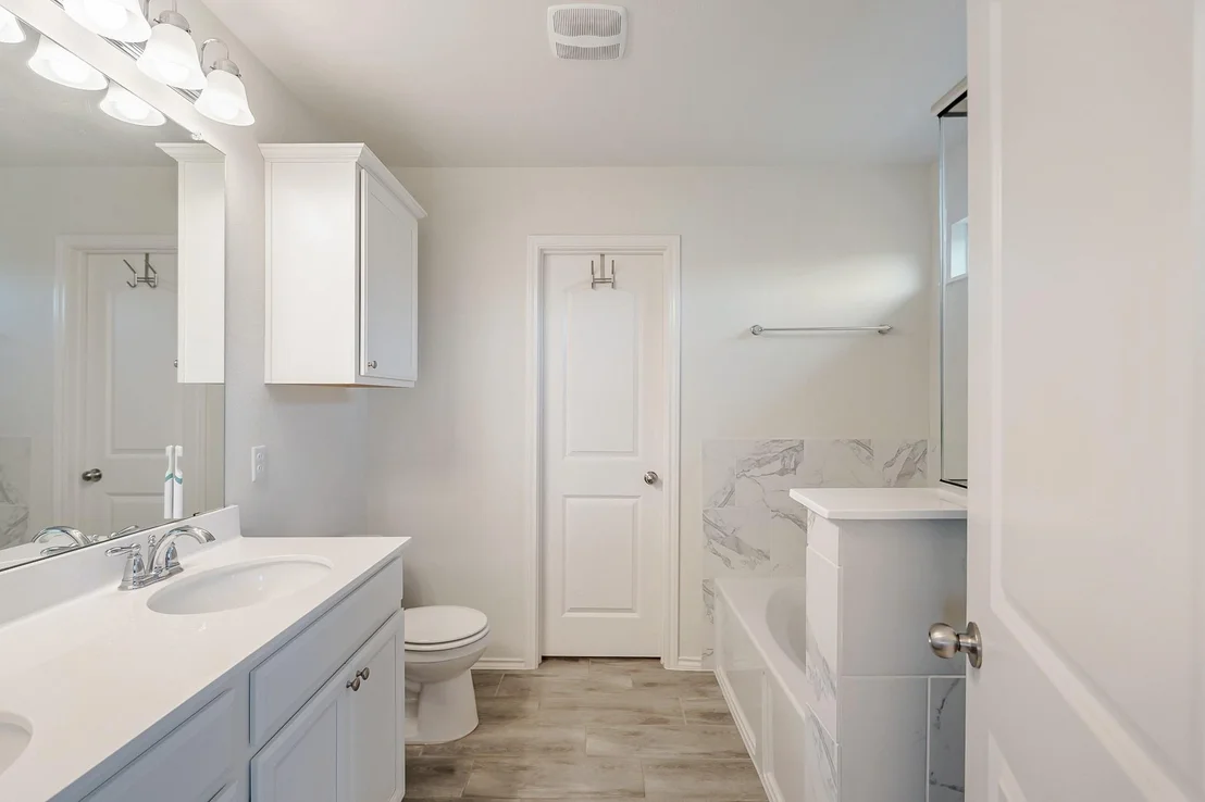Photo of 221 Thornless CIR