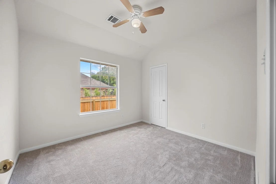 Photo of 706 Cornell DR