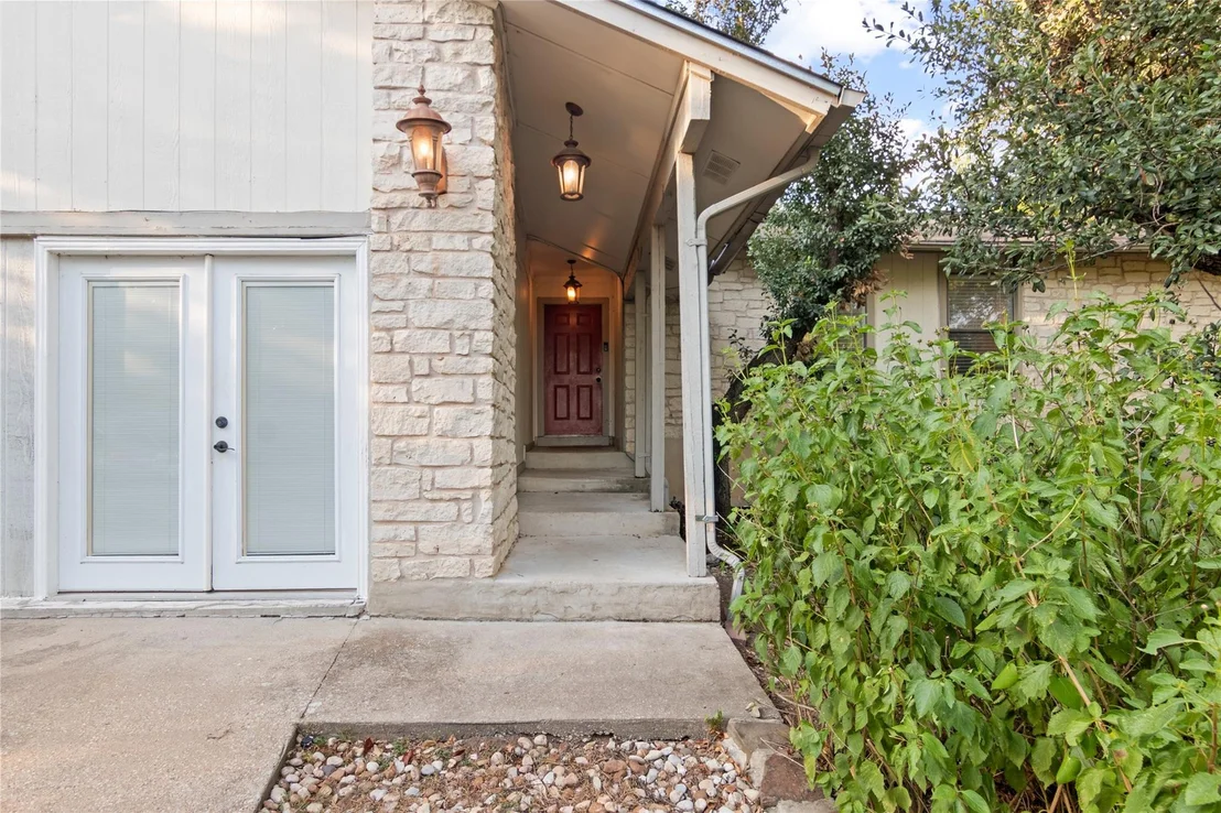 Photo of 9702 Westward DR