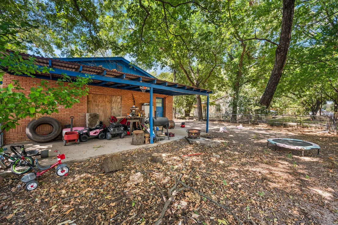 Photo of 9106 Capitol DR