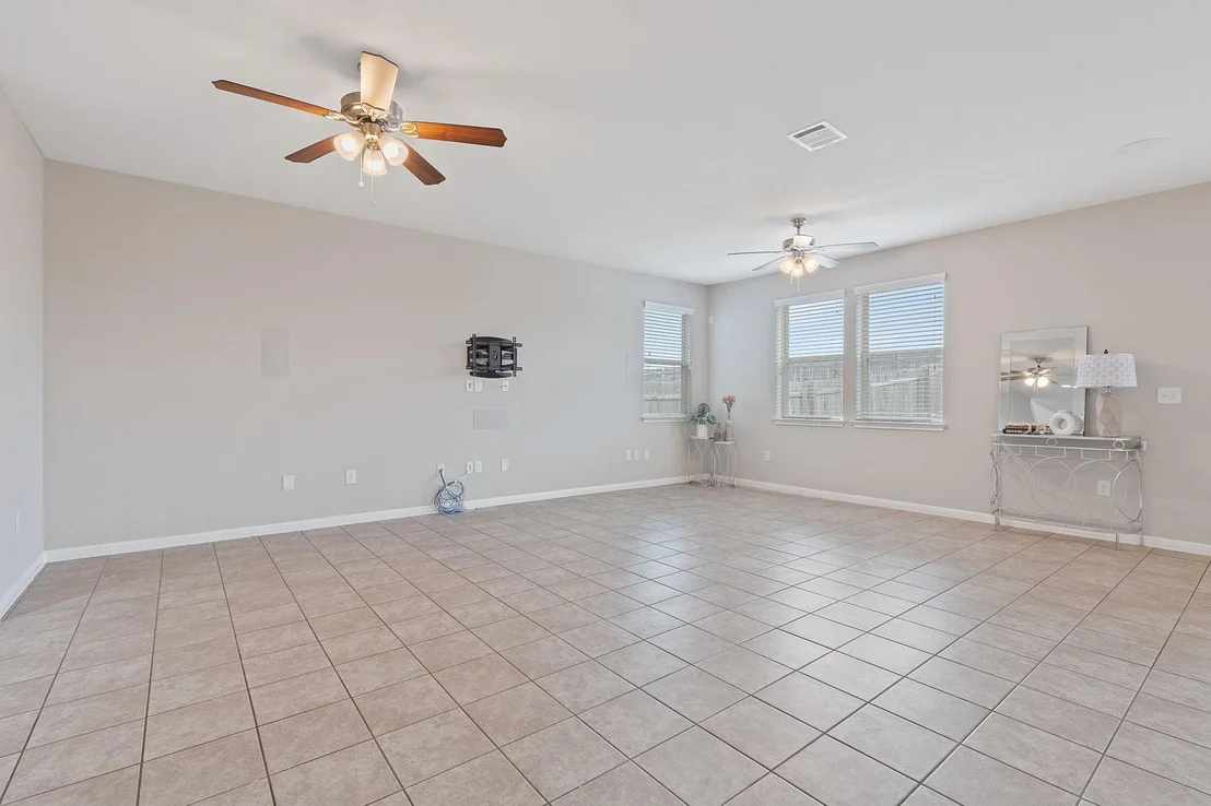 Photo of 584 Twisted Oaks LN