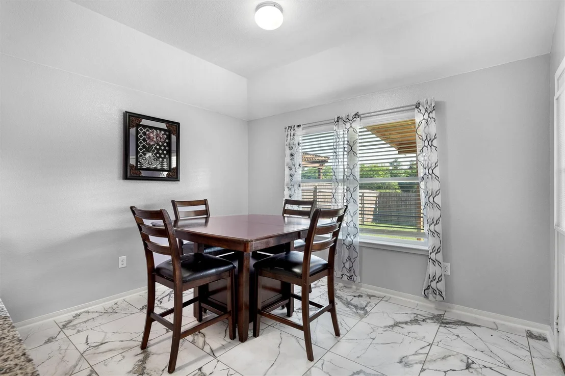 Photo of 15013 Roody LN
