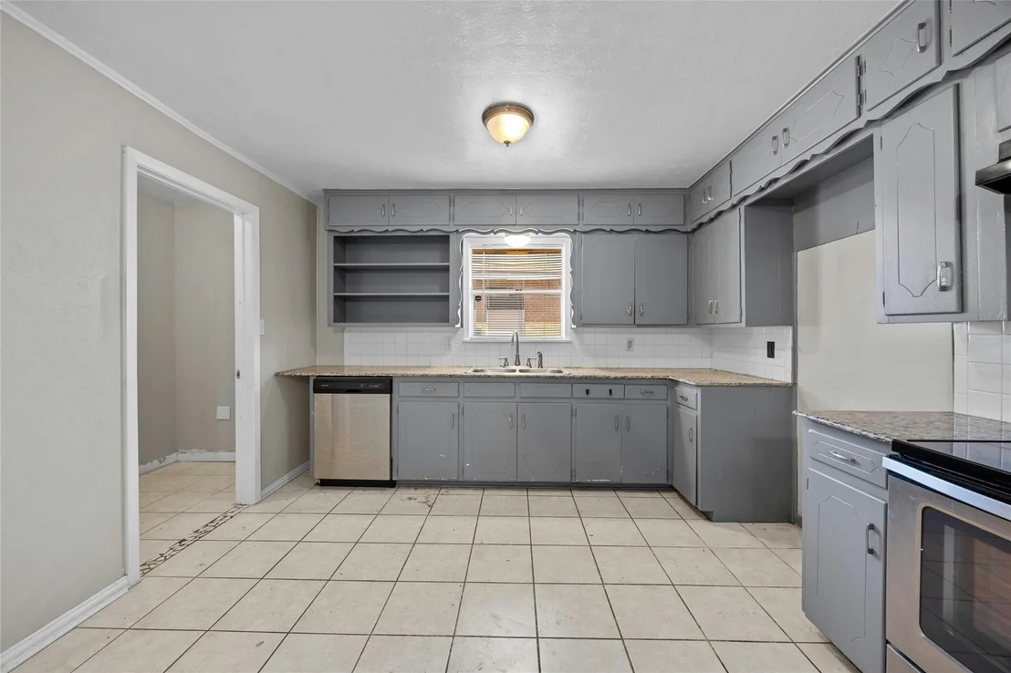 Photo of 1302 Cedar DR