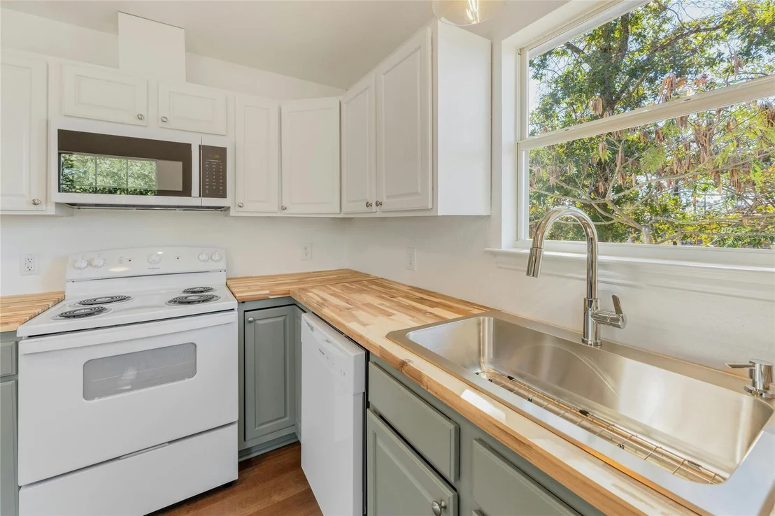 Photo of 155 Forest LN