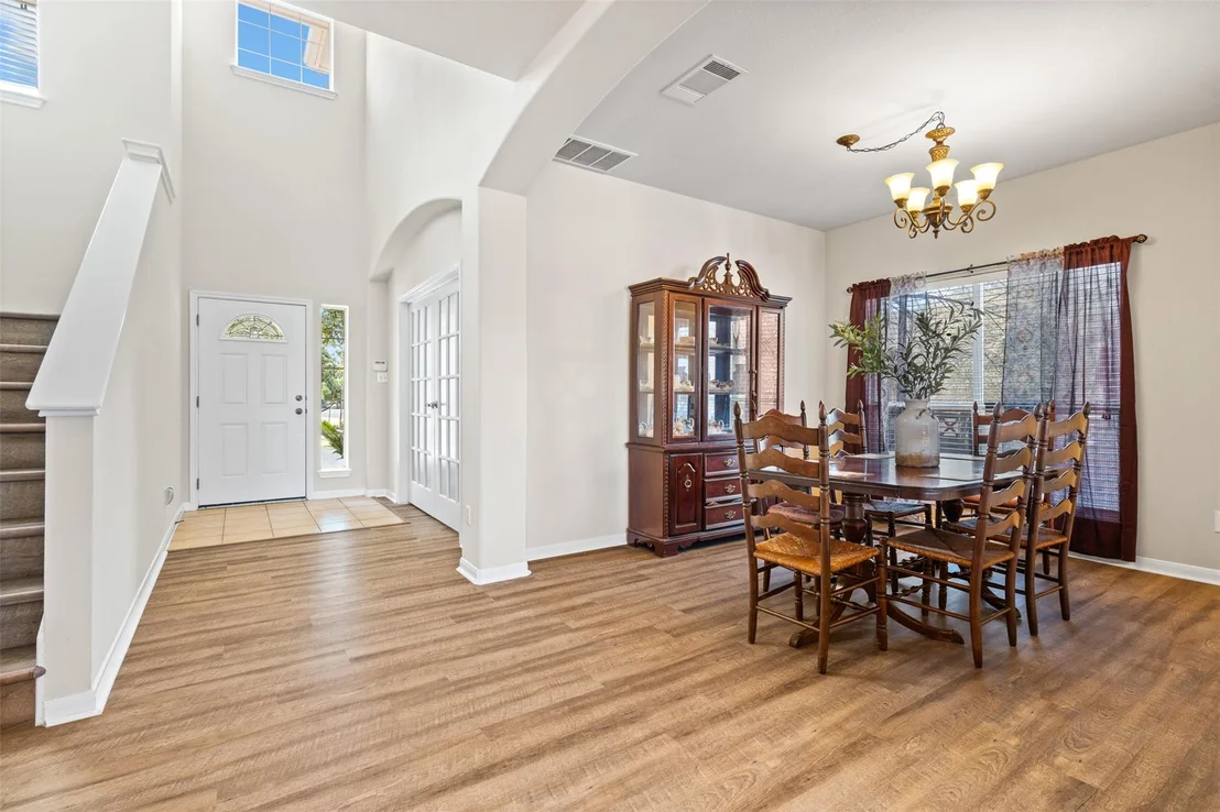 Photo of 4121 Meadow Bluff WAY
