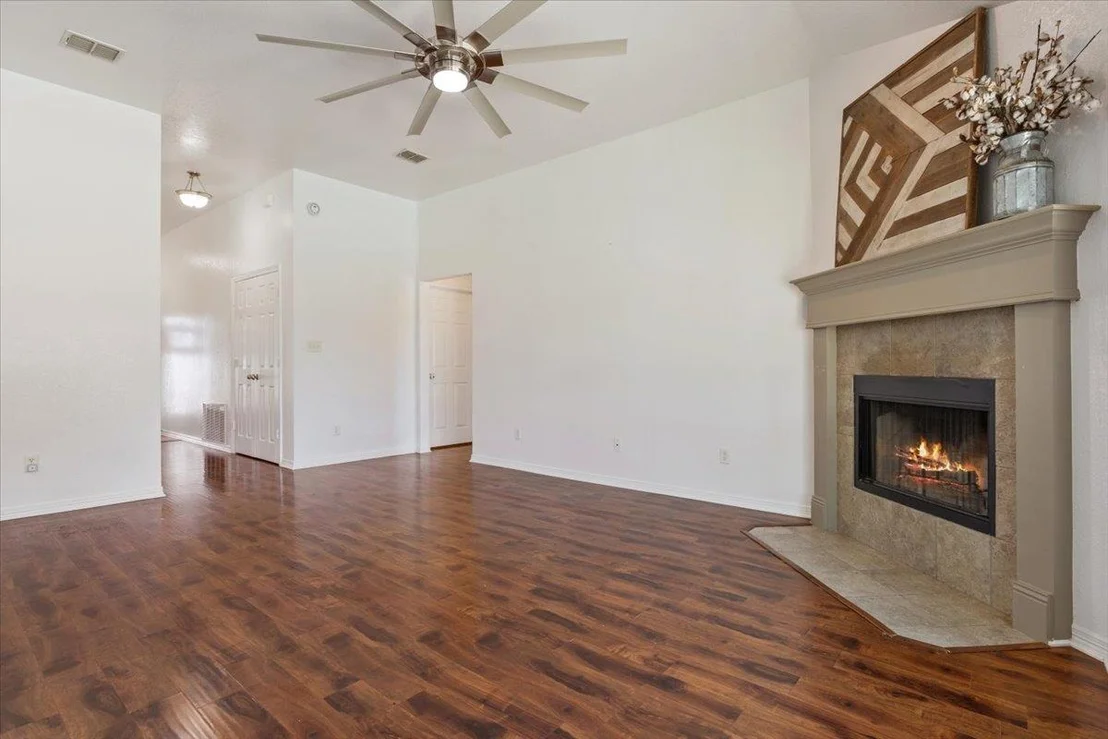 Photo of 5128 Duke DR