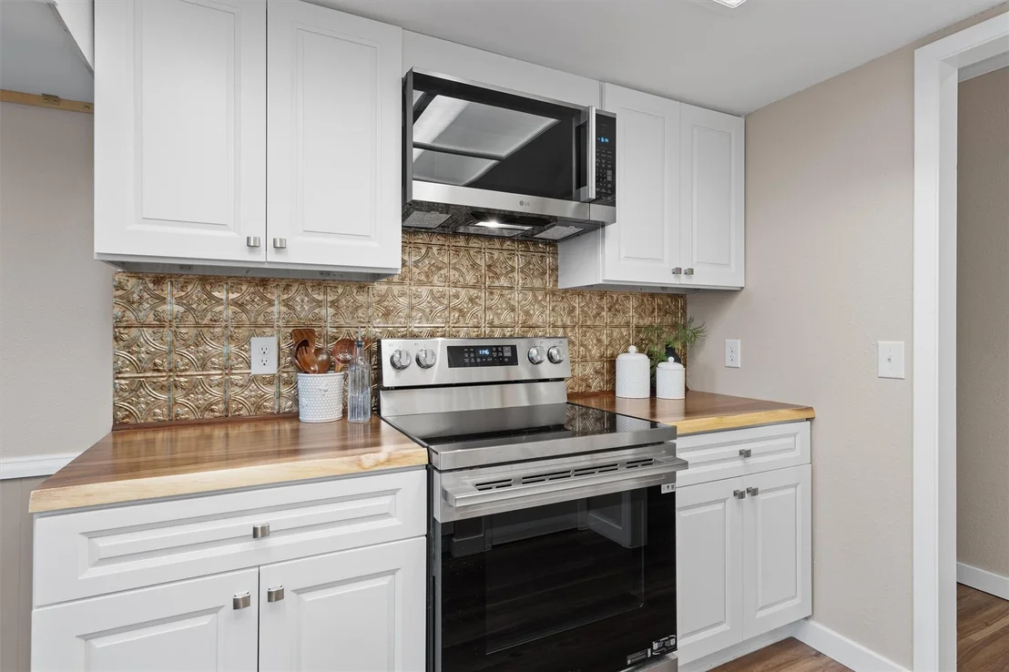 Photo of 110 Live Oak DR