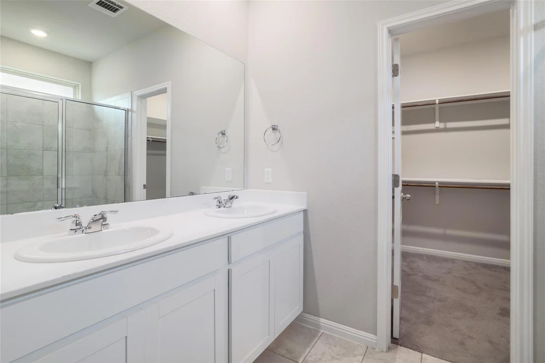 Photo of 1032 Myrna BND