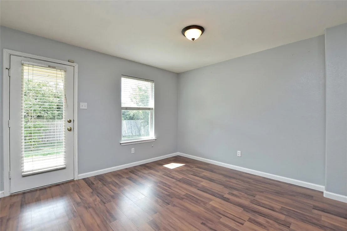 Photo of 18612 Great Falls DR