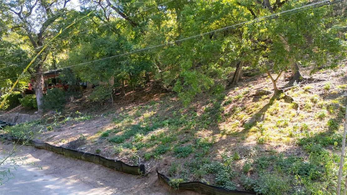 Photo of 2805 Edgewater DR