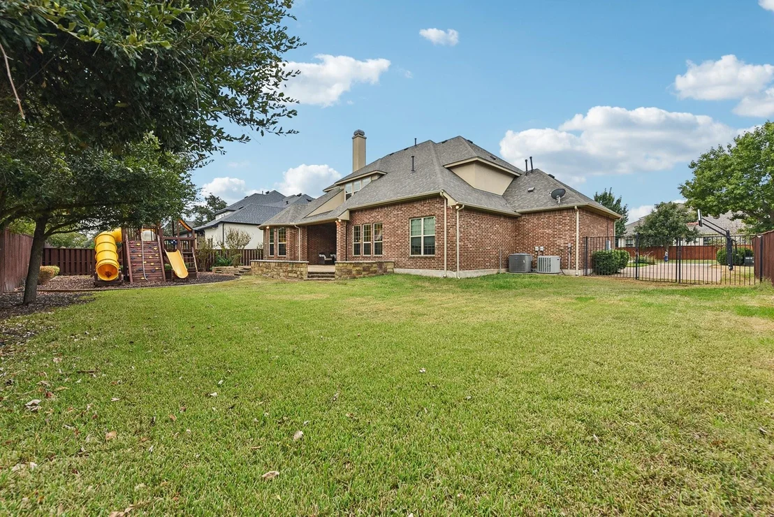 Photo of 2120 Park Place CIR