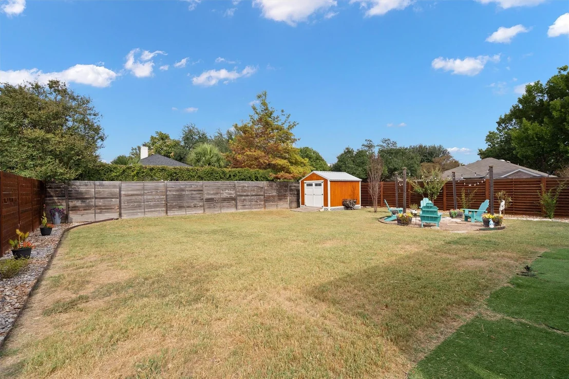 Photo of 1308 Honeysuckle LN