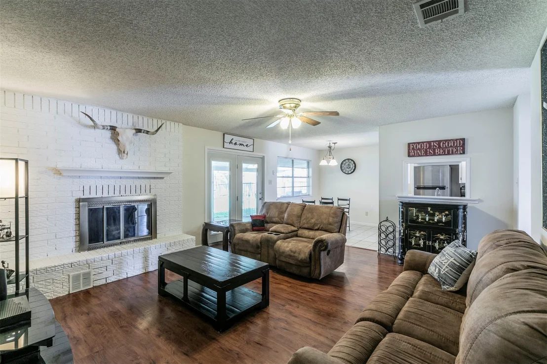 Photo of 605 Manning DR