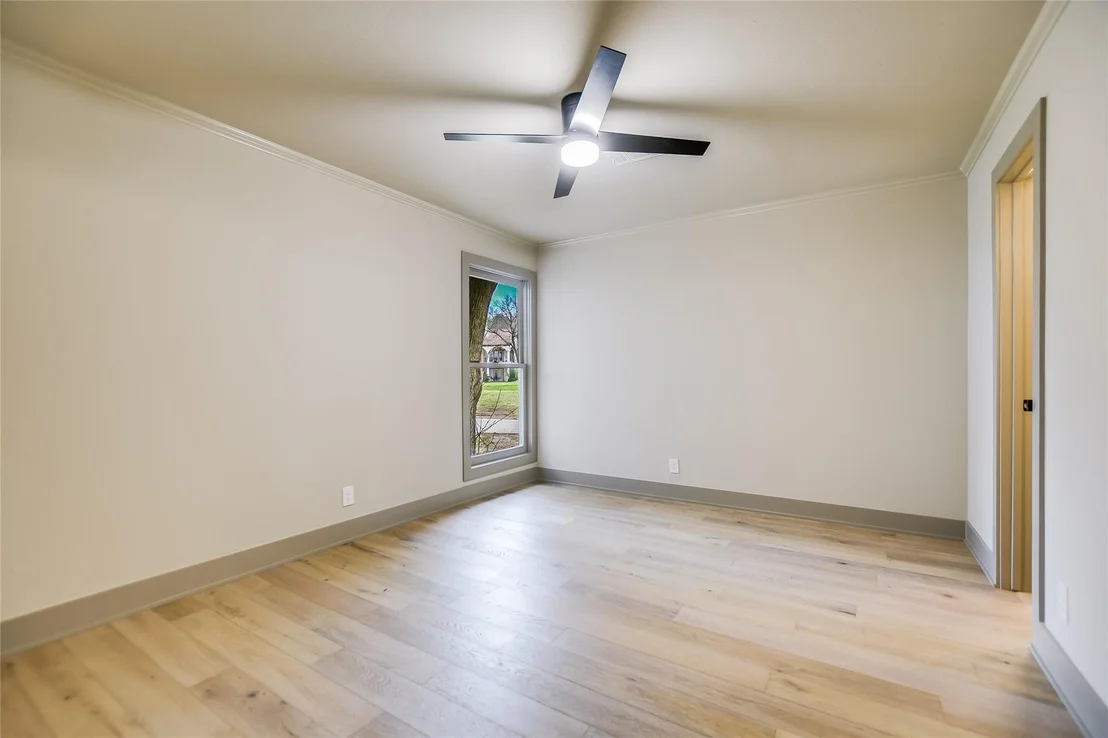 Photo of 2713 Aurora