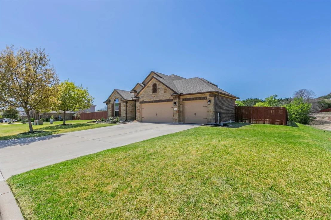 Photo of 3804 Broken Arrow DR