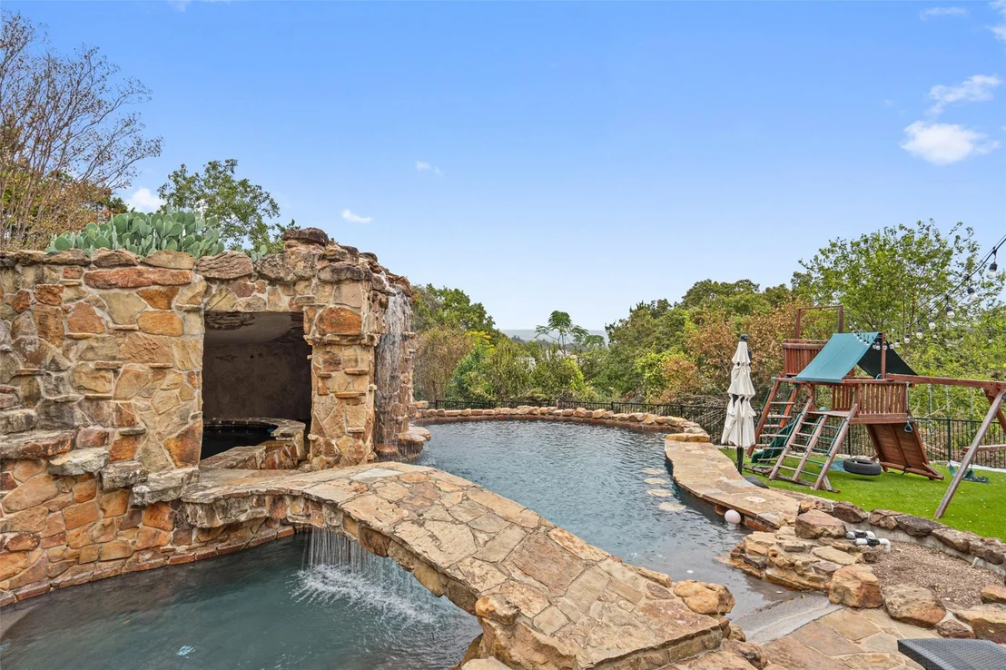 Photo of 29 Pascal LN