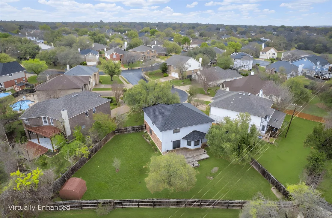 Photo of 15300 Iola CV