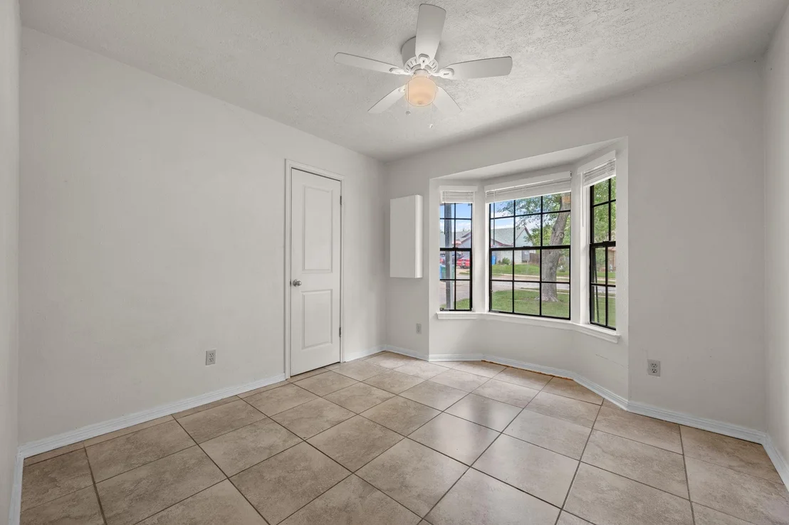 Photo of 1605 Quail Run RD