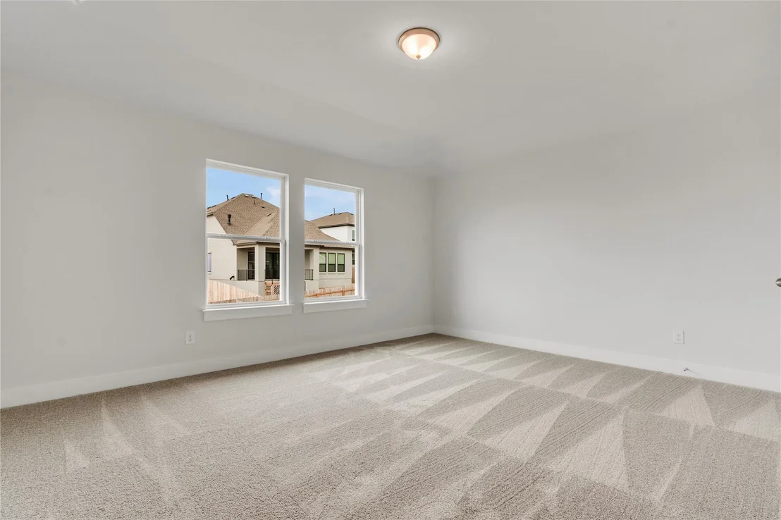 Photo of 8516 Red Bottle Brush RD