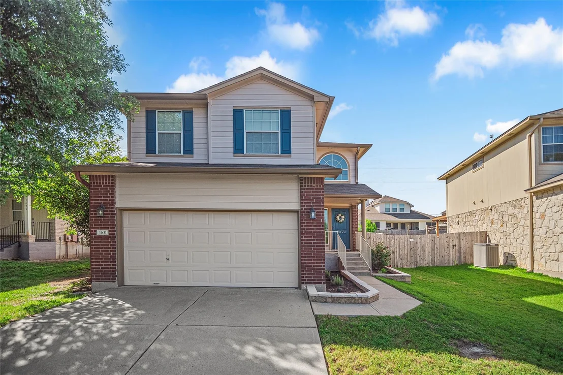 Photo of 1631 Plume Grass PL