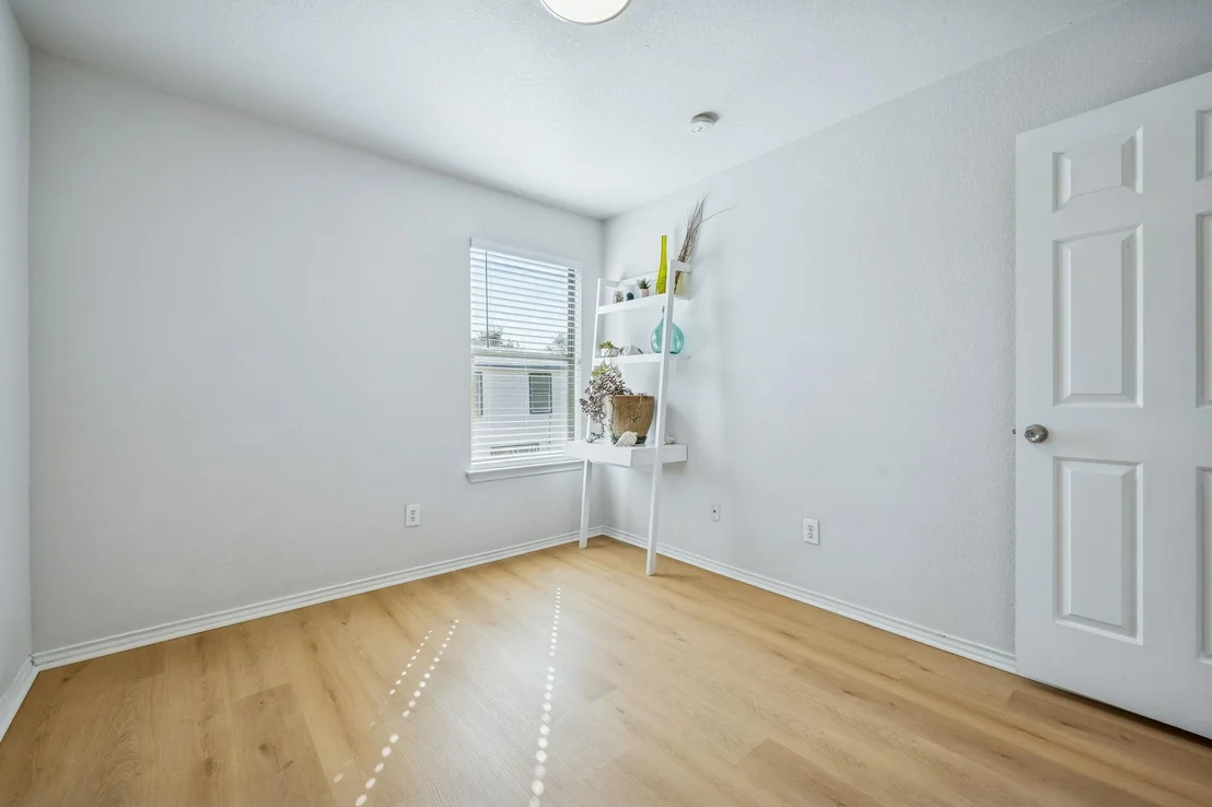 Photo of 8609 Quinton CV