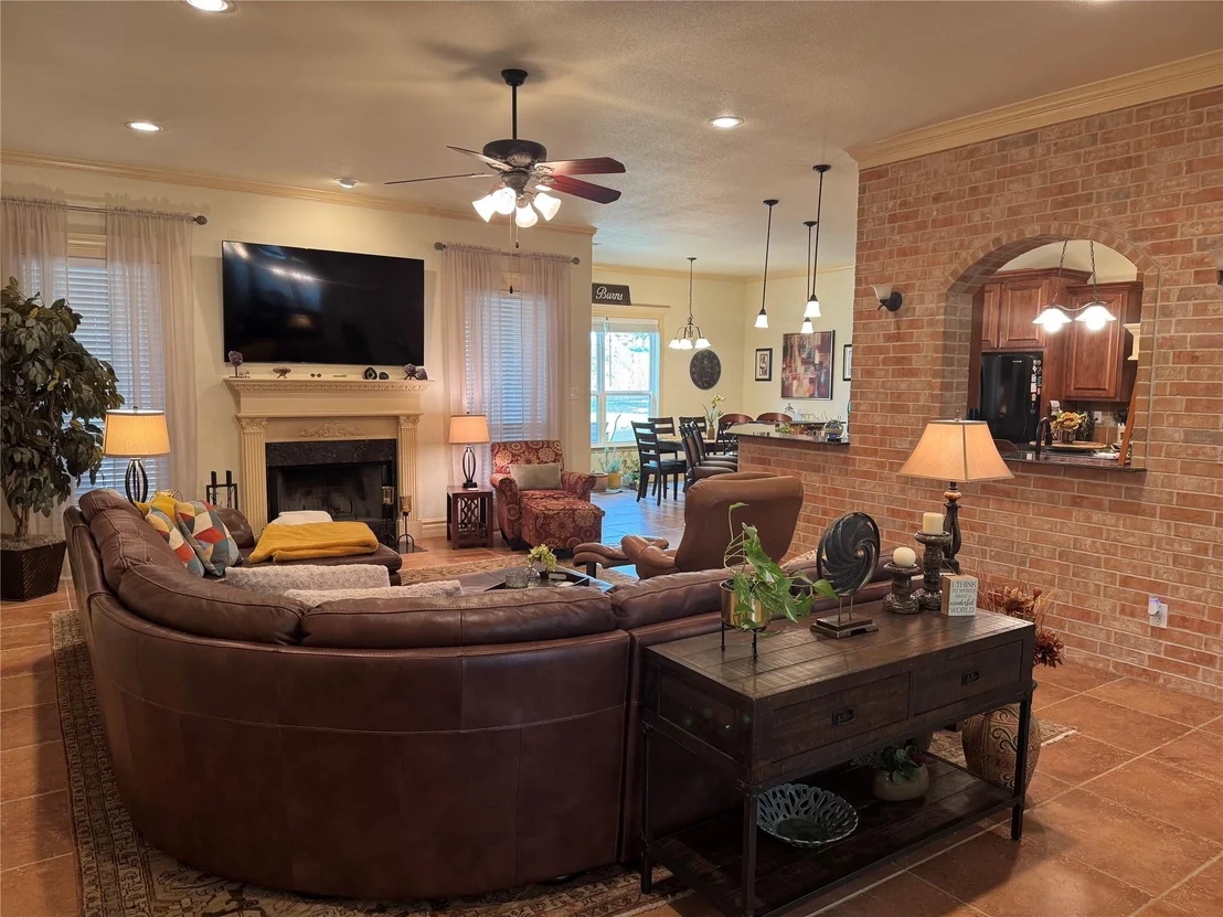 Photo of 385 Green Park DR