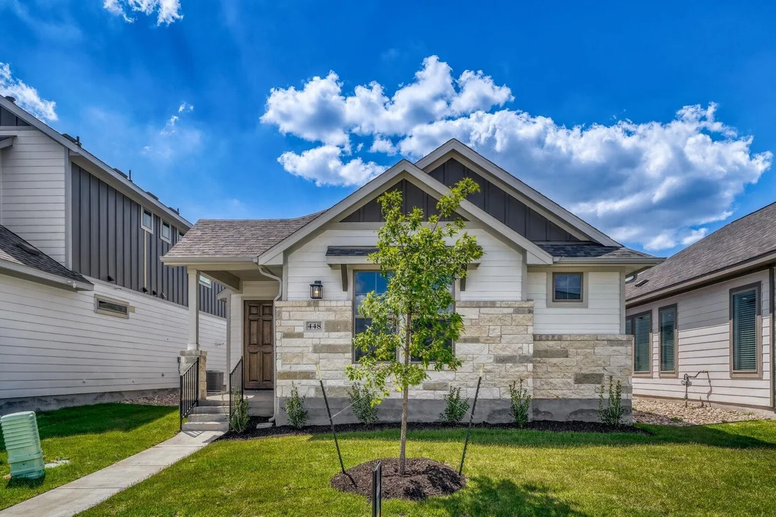 Photo of 448 Burlington DR
