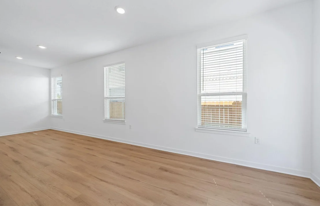 Photo of 125 Adlai Ave