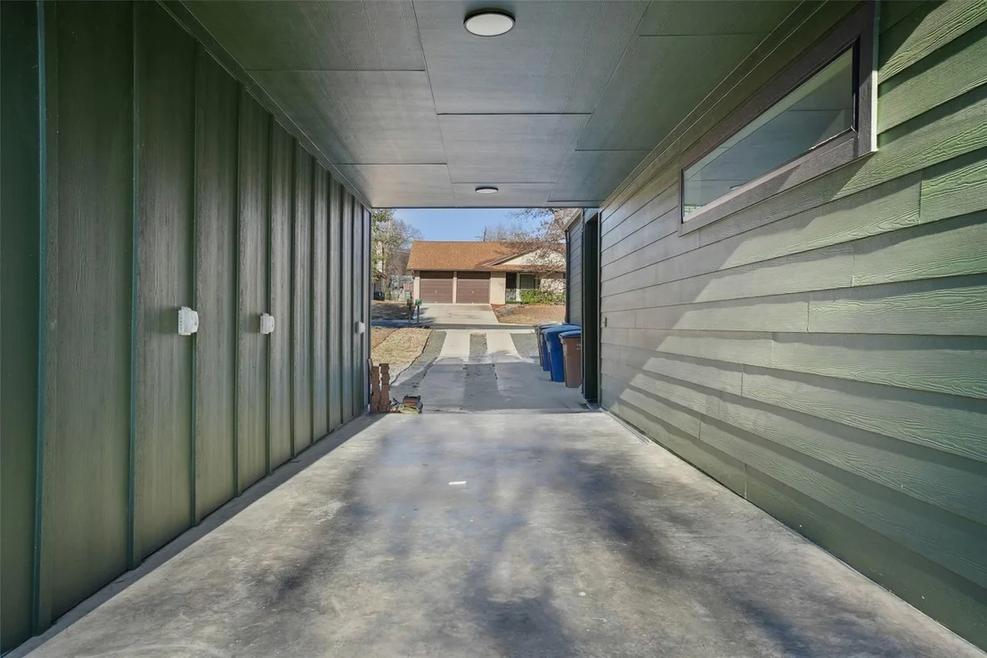 Photo of Unit 2 at 5109 Stone Gate DR