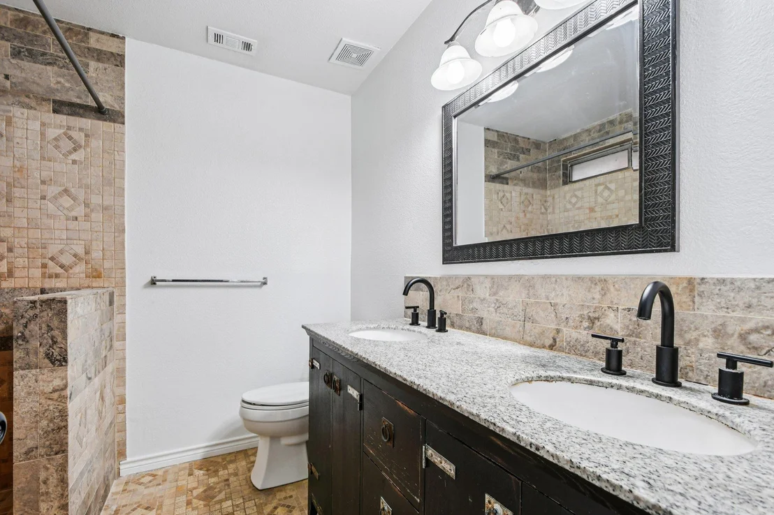 Photo of 7004 Colony Loop DR