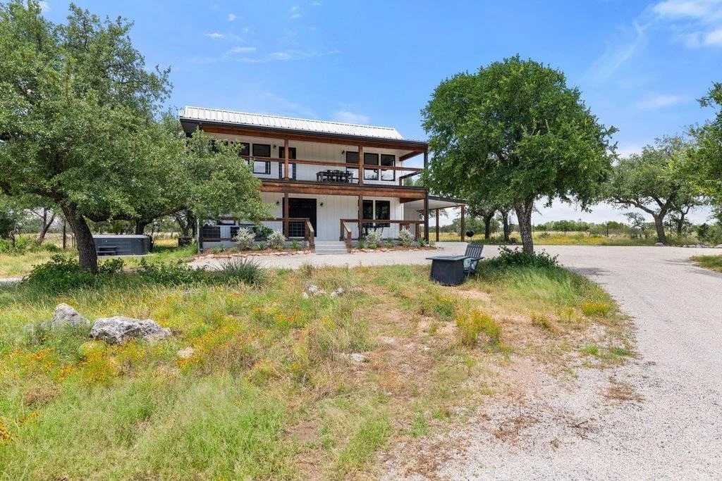 Photo of 784 River View DR