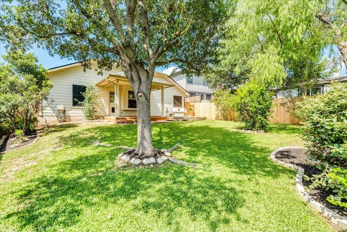 Photo of 2912 Lynnbrook DR