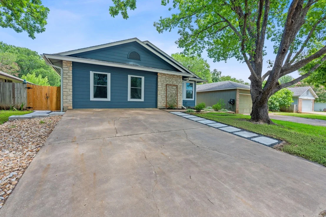 Photo of 2661 Piping Rock TRL