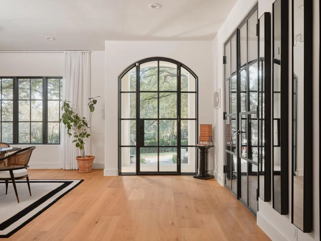 Photo of 400 Inwood RD