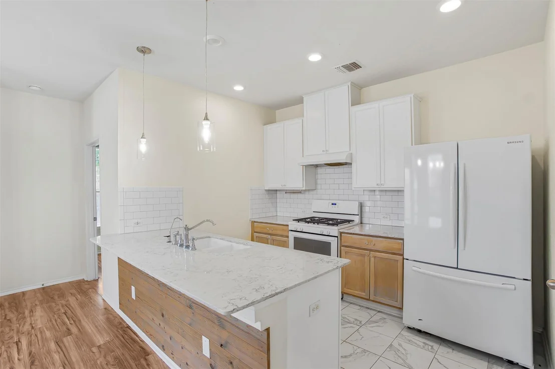 Photo of 128 Holstein ST