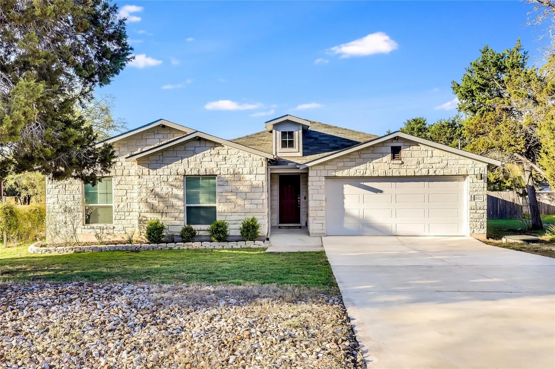 Photo of 21522 Horseshoe LOOP