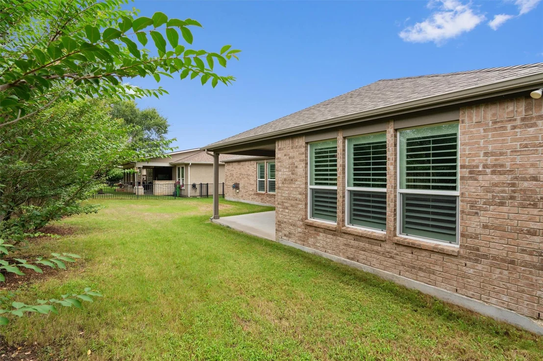 Photo of 511 Davis Mountain CIR