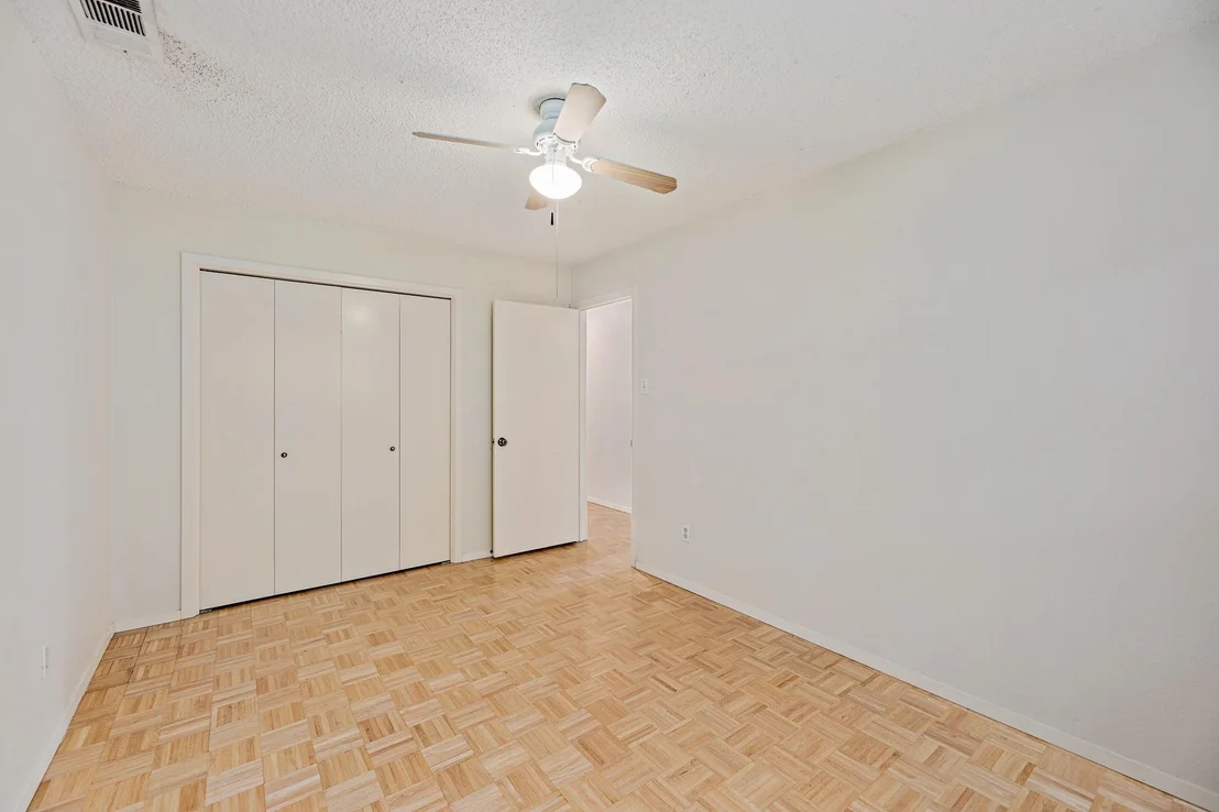 Photo of 8022 Scotland Yard