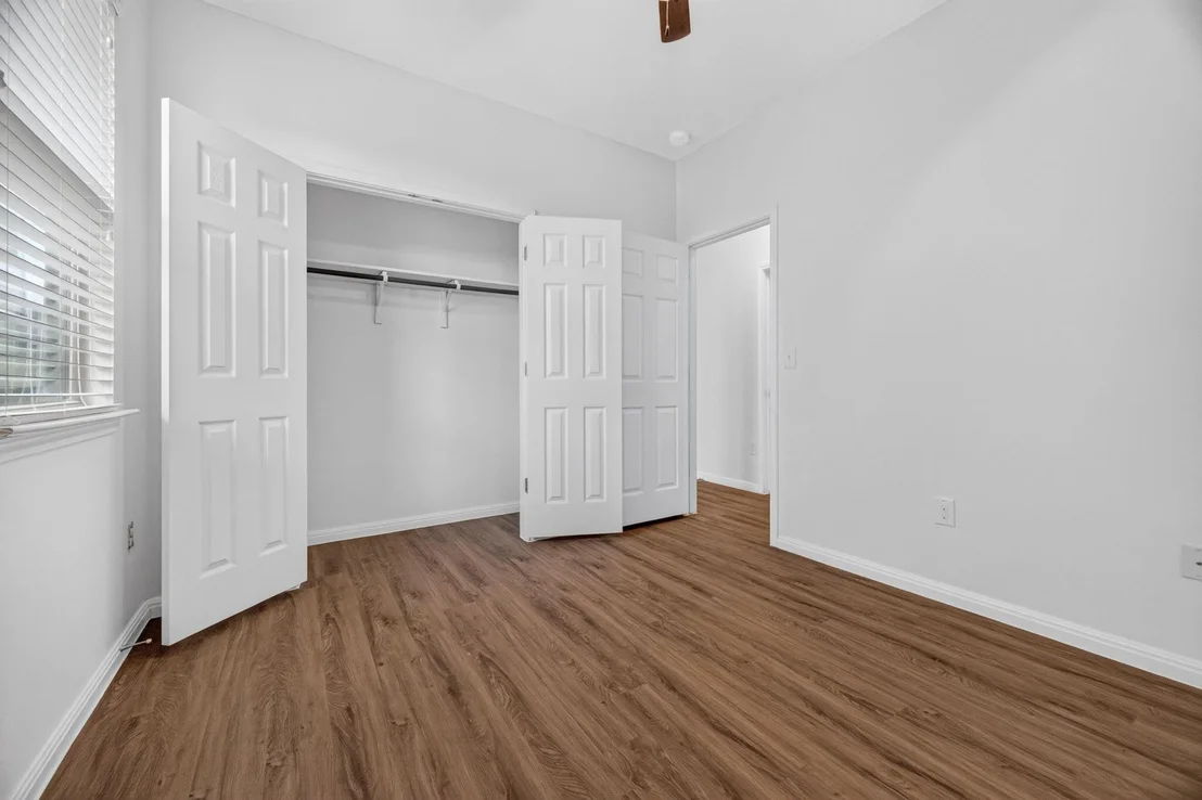 Photo of 430 Twisted Oaks LN