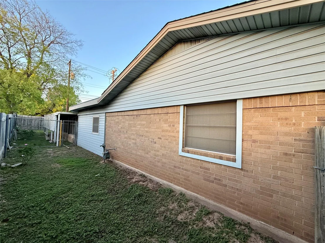 Photo of 100 Skyloop DR