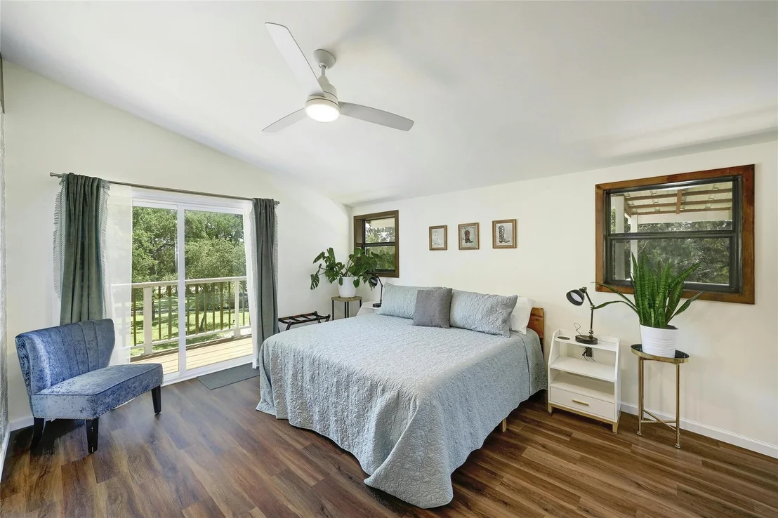 Photo of 1255 Rolling Oaks DR